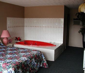 Rainbow Motor Inn - Fallsview Ниагара-Фолс Экстерьер фото
